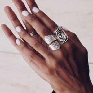 Anillo Envolvente Rayas